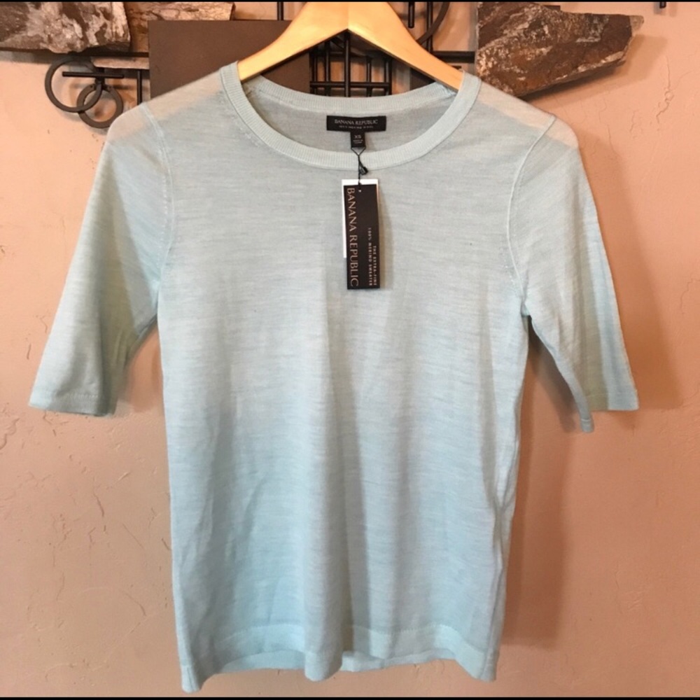 Light blue Marino XS Banana Republic Sweater.